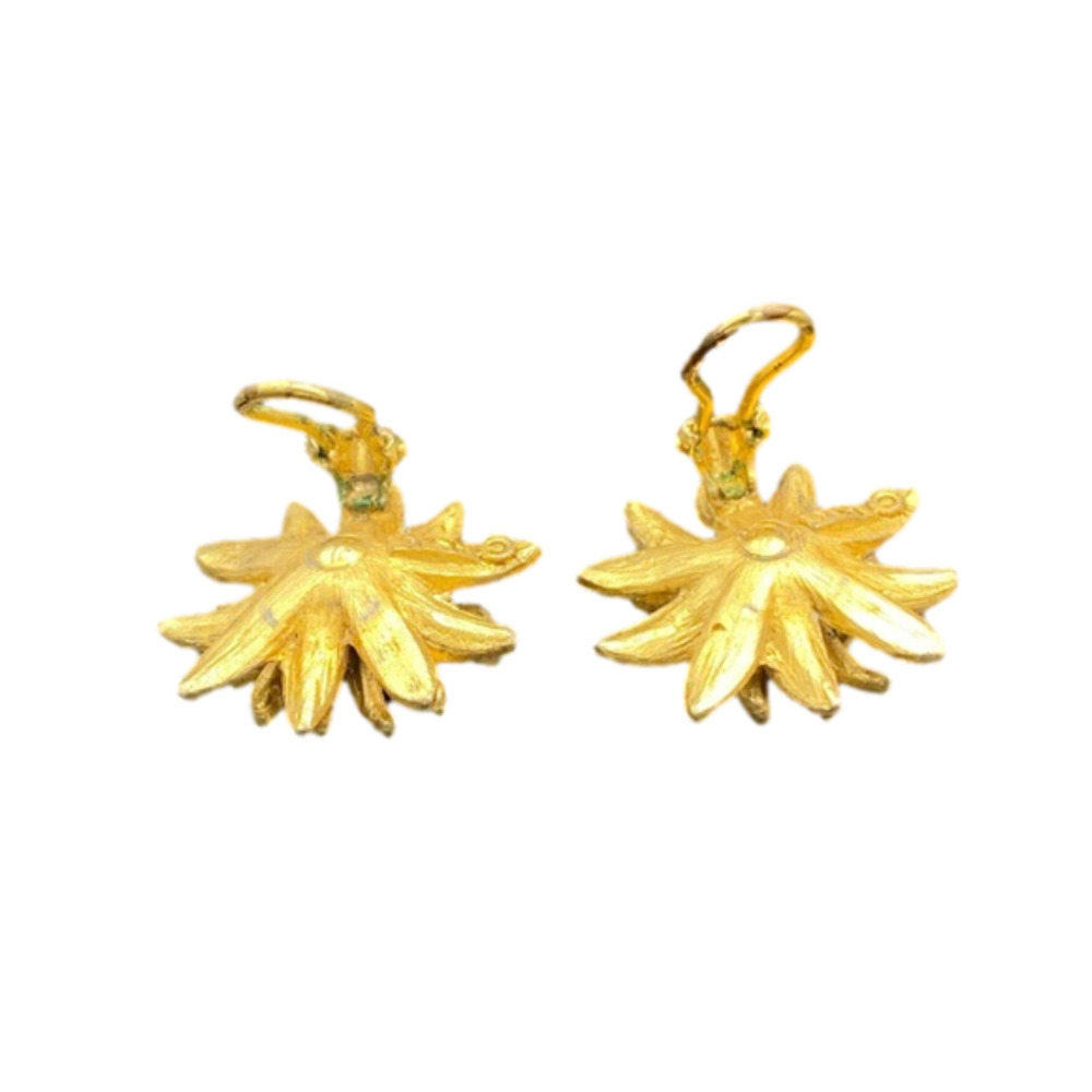 B S K Gold Starburst Earrings vintage Cameo clasp - Picture 5 of 7